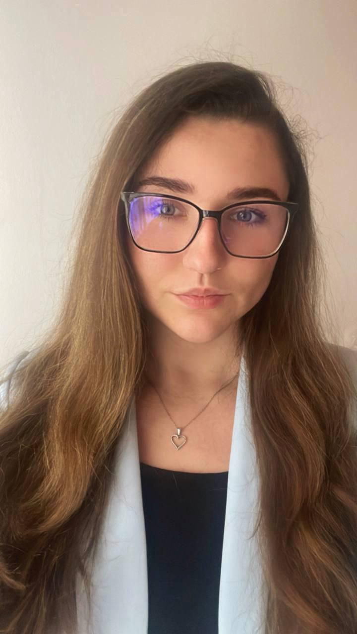 БУЦЕРКА  АНДРИАНА